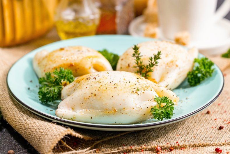 Фаршированные кальмары: подводные деликатесы на вашем столе