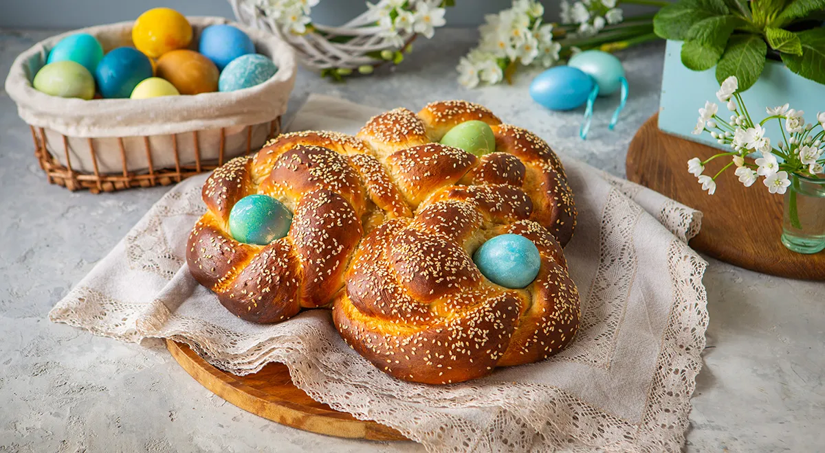 Греческий пасхальный хлеб (Тсуреки)