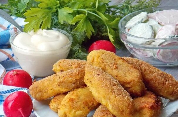 Нежные рыбные палочки с плавленым сыром в хрустящей панировке