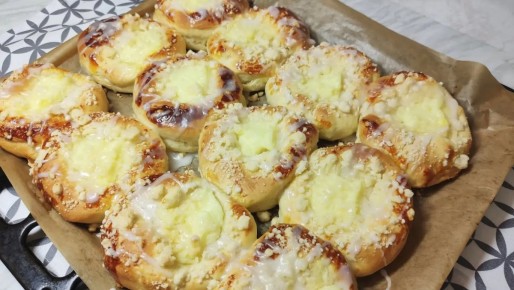 Ватрушки с глазурью: идеальный десерт для вечернего чаепития