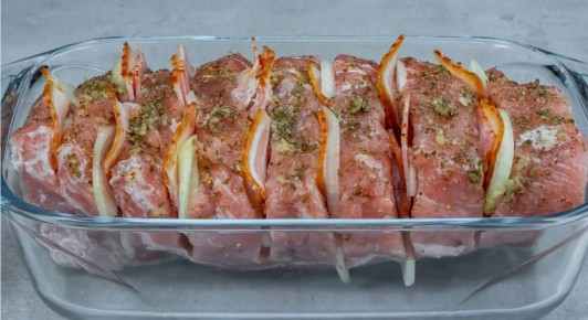 Причины, по которым мясо в духовке сушится, и как этого избежать