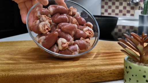 Вкусное и быстрое блюдо из куриных сердечек, которое полюбится каждому