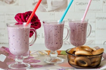 Соскучились по летнему вкусу? Вдохновляющий смузи с овсянкой и ягодами