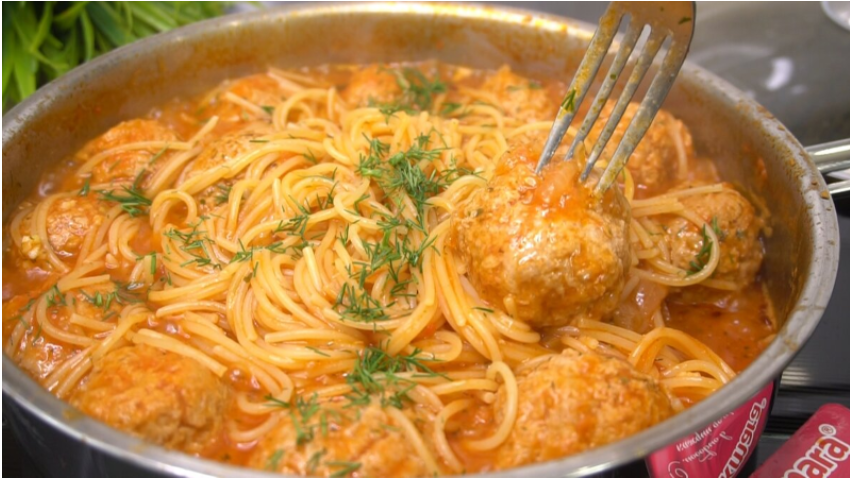 Нежные тефтели с макаронами: простое и вкусное решение для ужина