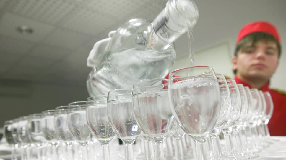 Как новые законы меняют мир баров в Петербурге