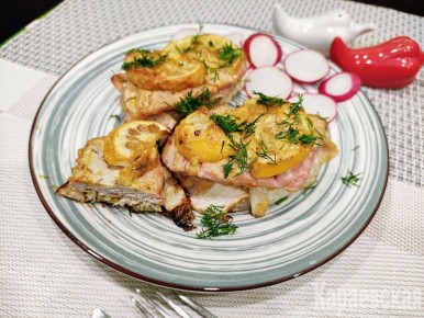 Совершенное сочетание: свинина на капусте с лимонно-майонезным маринадом