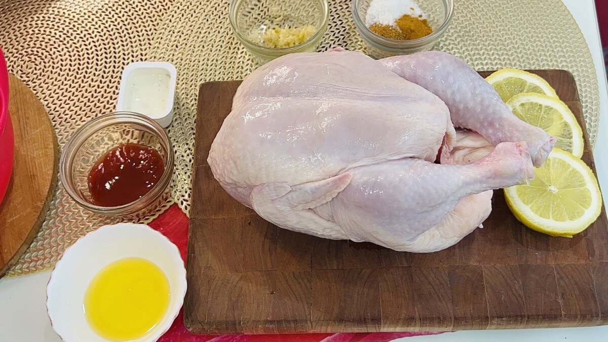Как приготовить курицу в духовке: пять аппетитных маринадов