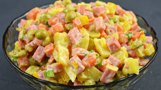 Солидный соперник оливье: как приготовить вкусный салат «Буковина»