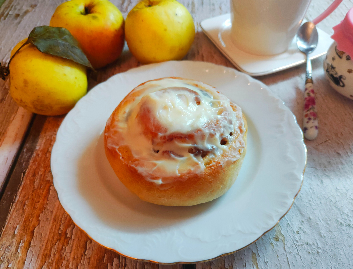 Синнабоны с яблоками