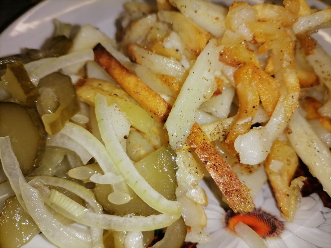 Шесть секретов идеальной жареной картошки: как добиться корочки и нежности