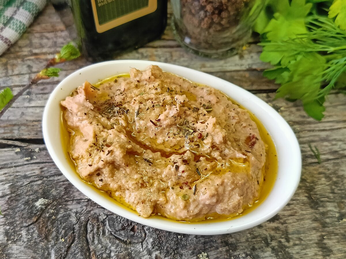 Постный паштет из нута с орехами: насыщенный вкус и простота приготовления