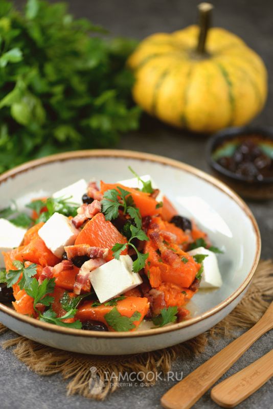 Салат с тыквой и беконом: осеннее вдохновение для вашего стола