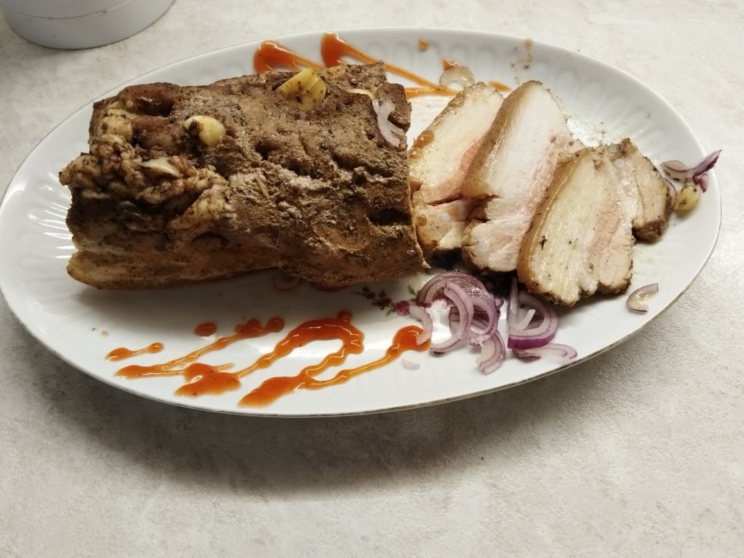 Запекание свиной грудинки: шаг к кулинарному совершенству