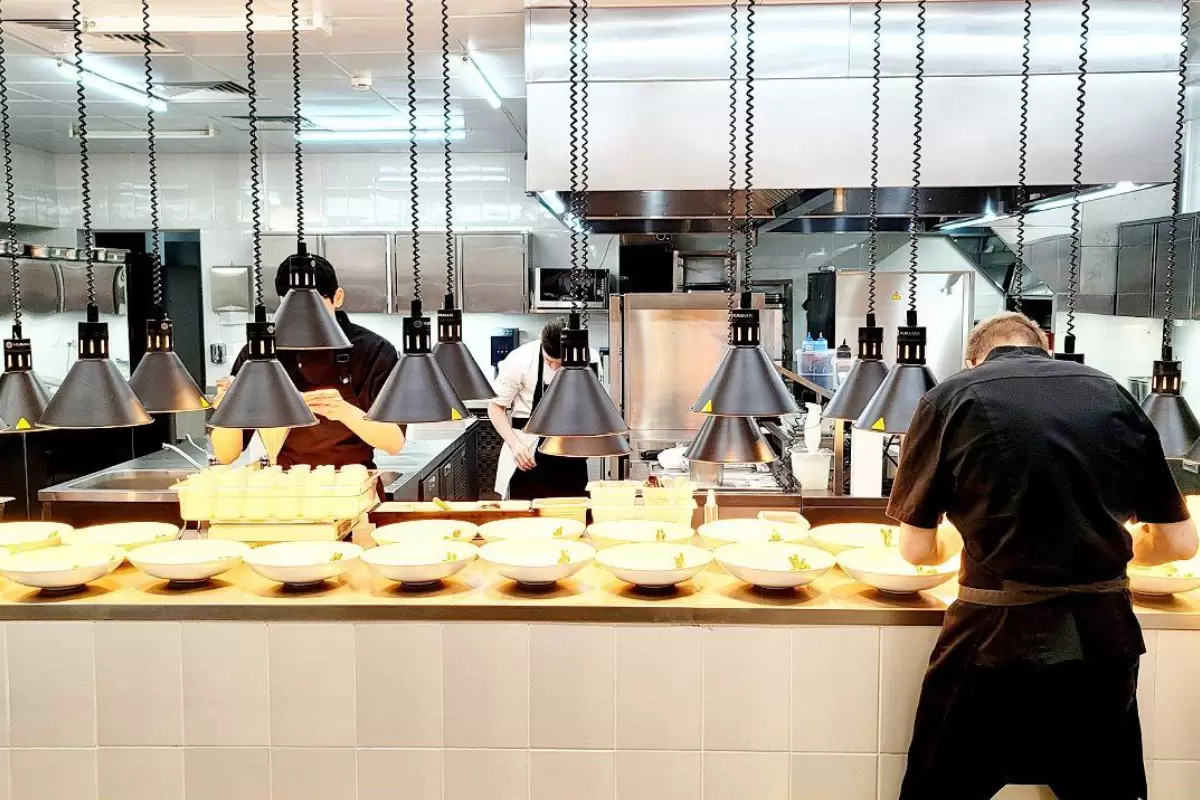 Секреты успешных собраний в ресторанном бизнесе: от ошибок к достижениям