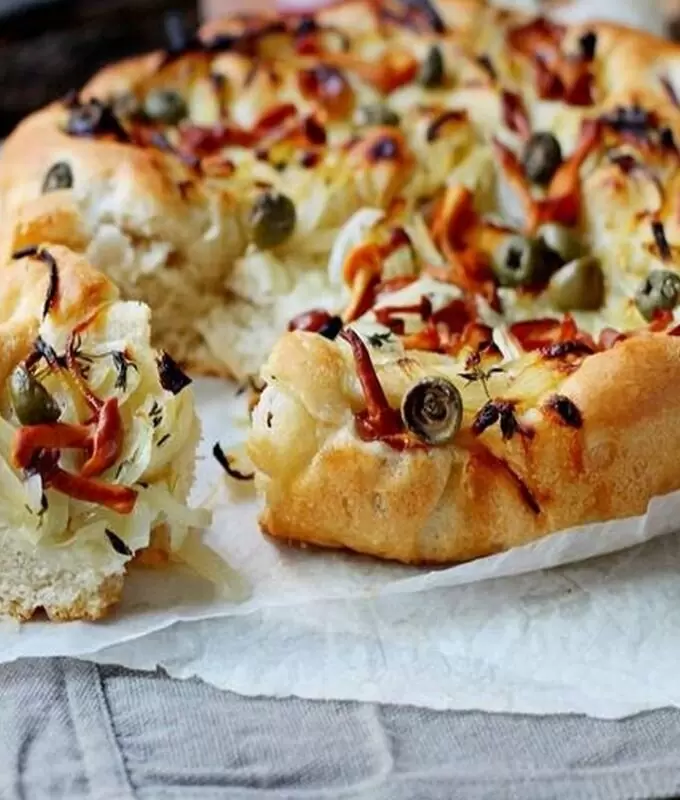 Мягкий пирог с грибами и оливками: секреты идеального теста