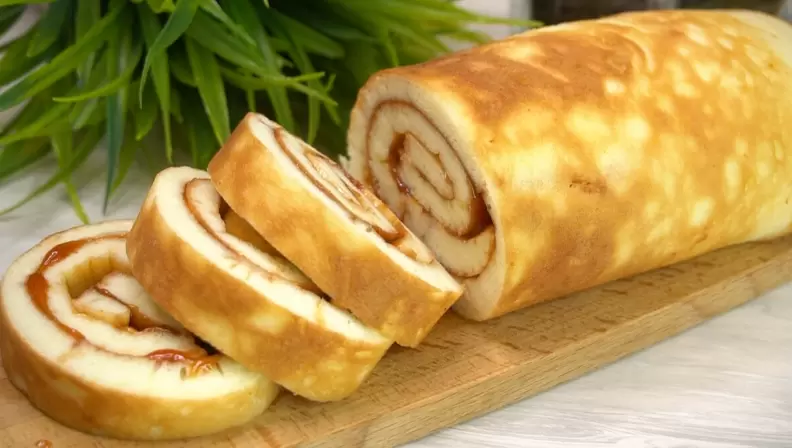 Нежный рулет на сковороде: быстро и просто для вкусного чаепития