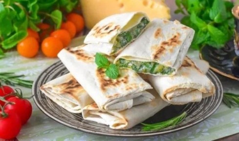 Лаваш с сыром на сковороде