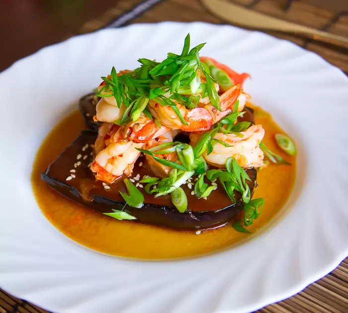 Креветки с баклажанами в мисо