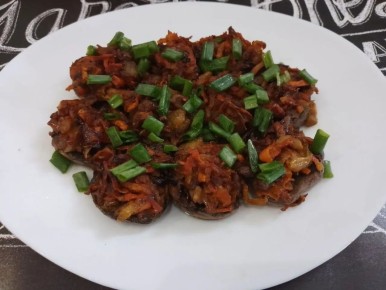 Праздник вкуса: запечённые грибы с морковью и луком