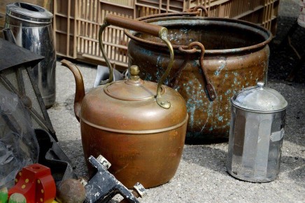 Как избавиться от старых вещей: сохранить, выбросить или переделать?