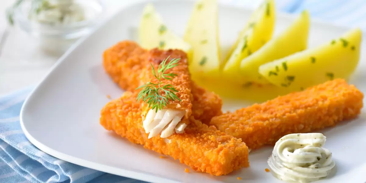 Приготовьте идеальные рыбные палочки из минтая: простой и вкусный рецепт с непревзойденным соусом