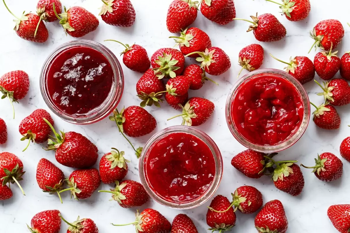 Три удивительных рецепта клубничного джема для завтрака: классика, восточная изысканность и французский шик