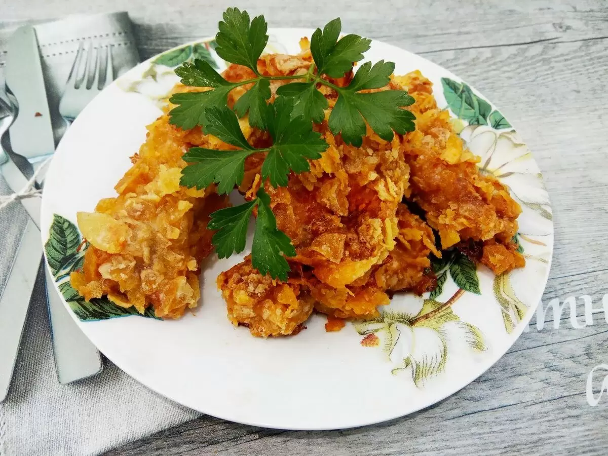 Куриные стрипсы: хрустящая закуска, которую можно приготовить за час