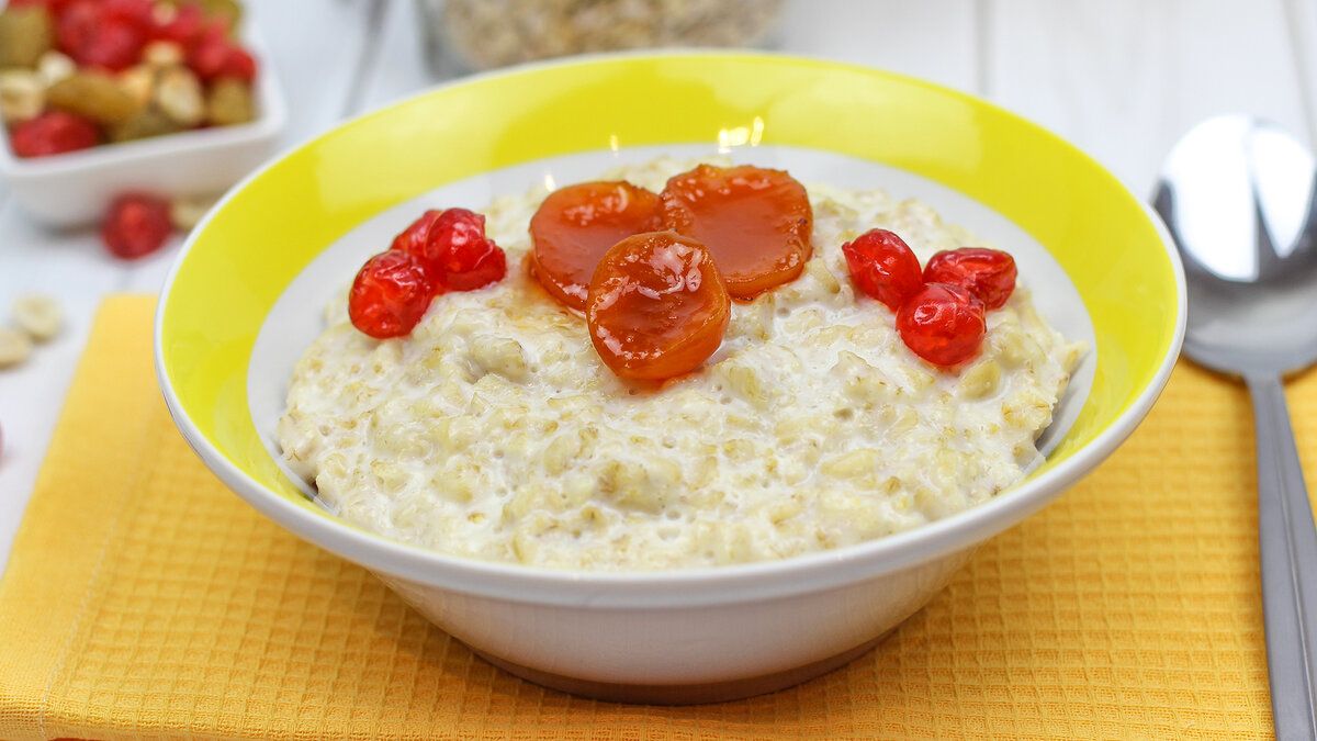 Овсяная каша: любимый завтрак за минуту