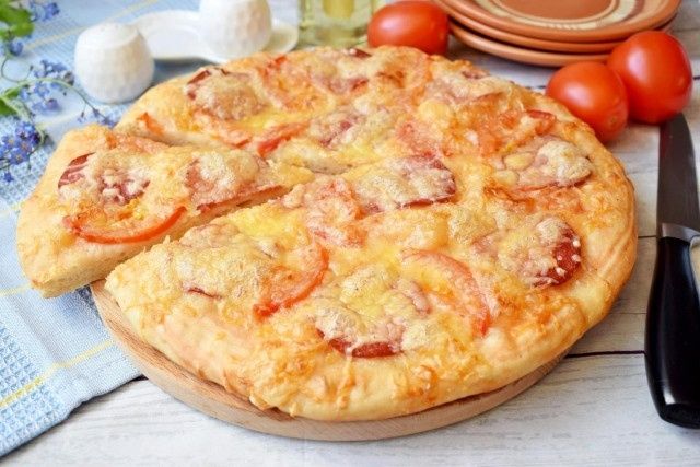 Вкусная пицца с беконом и сыром: идеальное блюдо для всей семьи