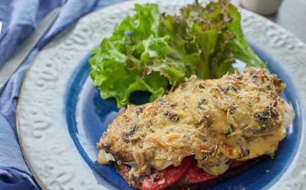 Горячие бутерброды с палтусом и грибами: просто, быстро и невероятно вкусно