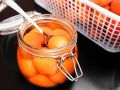 Нежные абрикосы в сладком сиропе: простой рецепт для домашнего консервирования