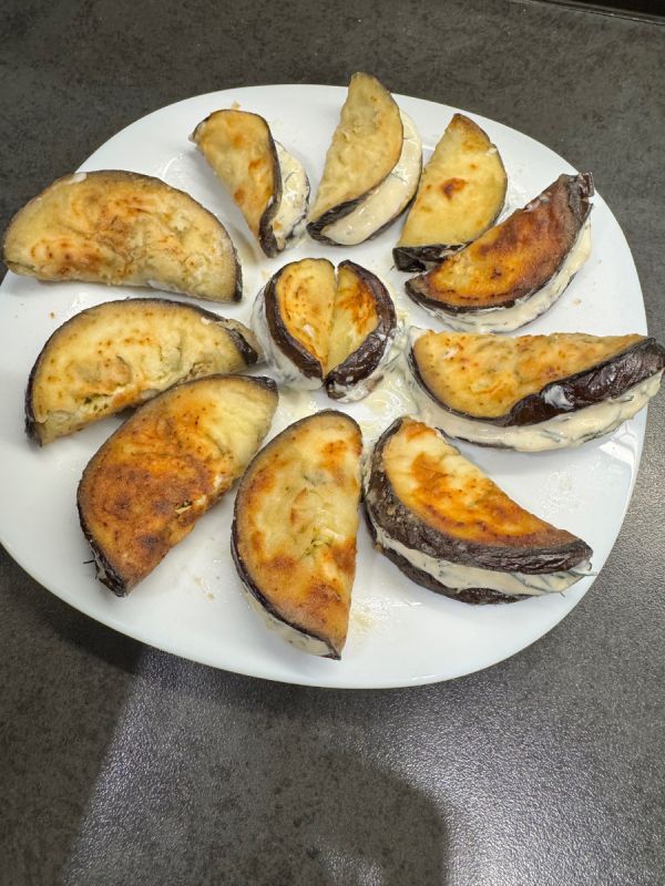 Привлекательная закуска из баклажанов: полезный вариант на любой вкус